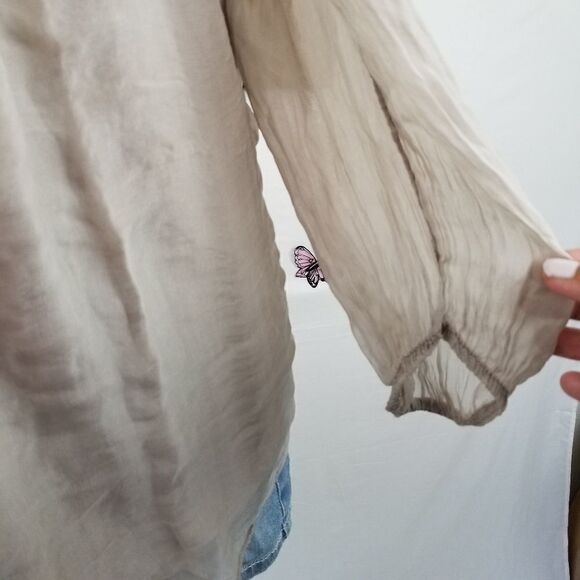 Boho tan silky gauze and lace blouse - Picture 5 of 5